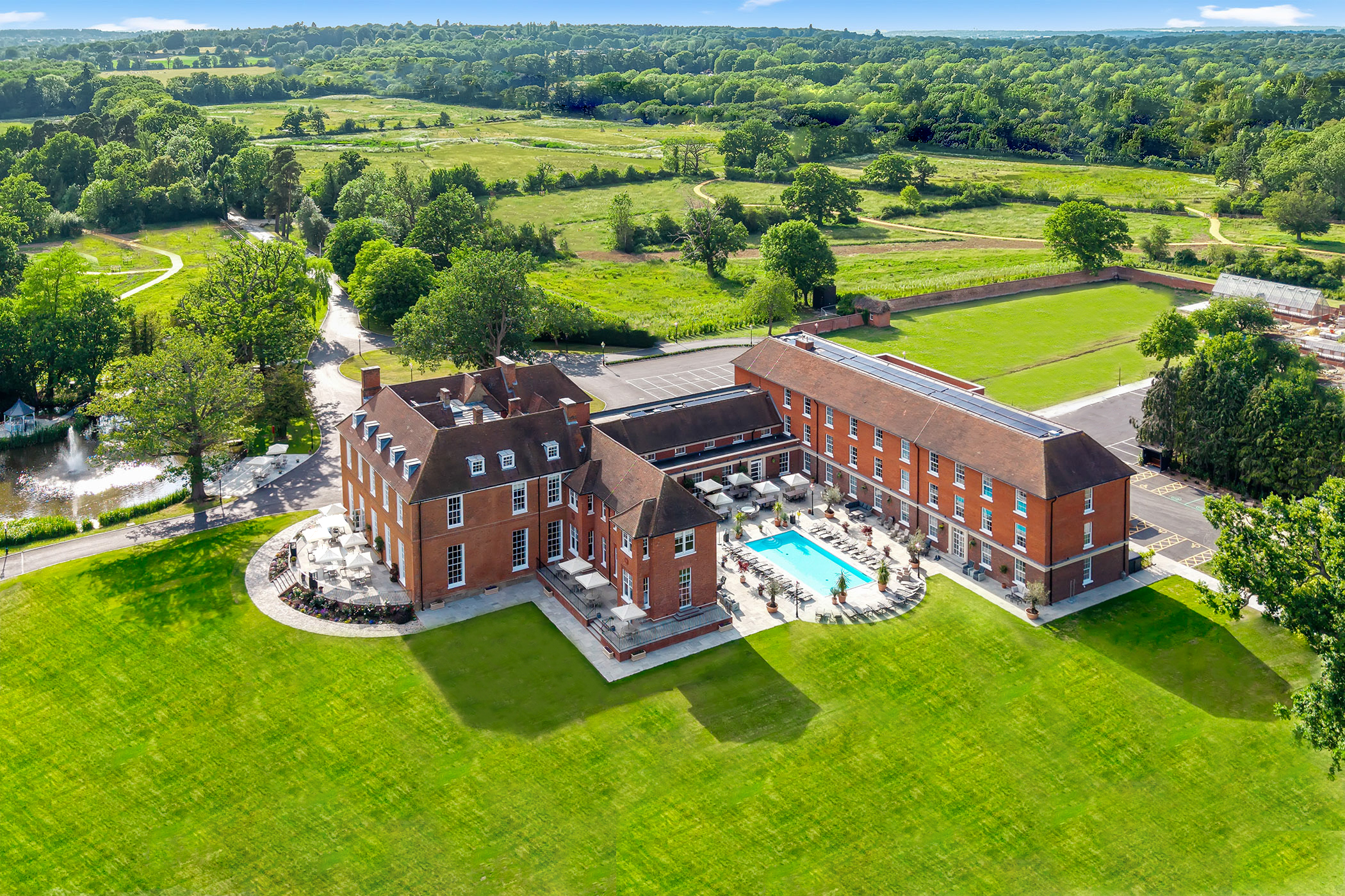 Hotels and country estates